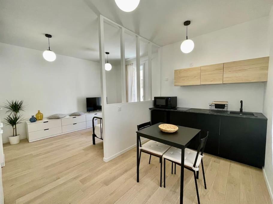 Studio entièrement rénové, situé au cœur du Quartier Haut Sète Exterior foto