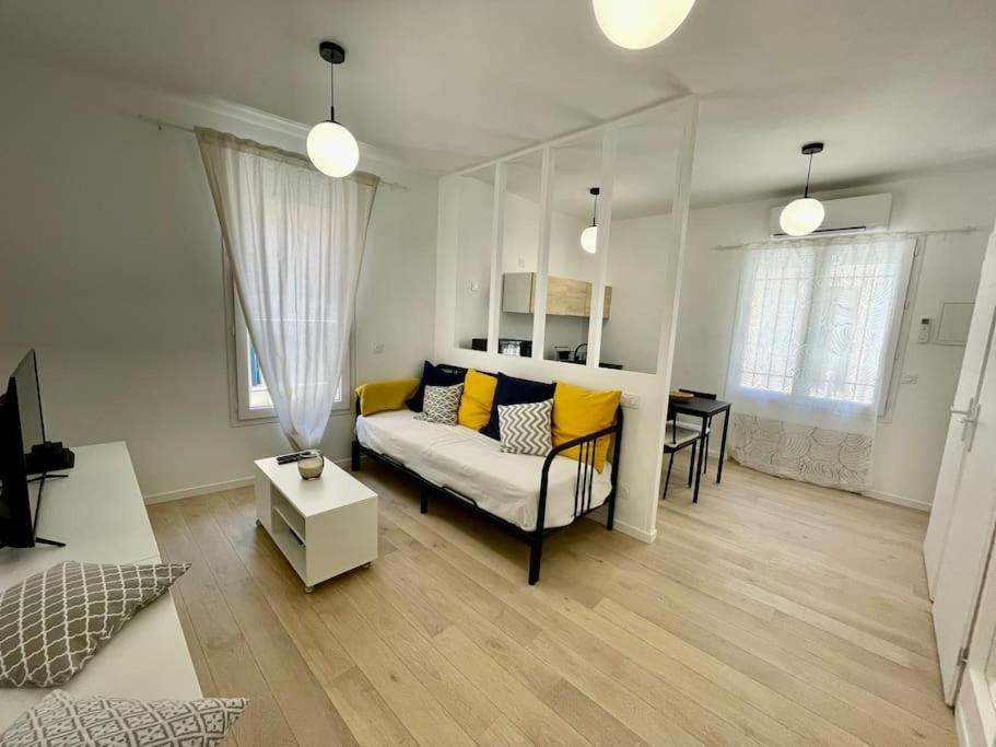 Studio entièrement rénové, situé au cœur du Quartier Haut Sète Exterior foto